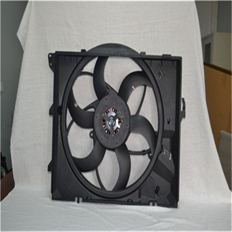 Ventilateur de refroidissement électrique de moteur automatique 17117590699 17427523259 pour BMW E90